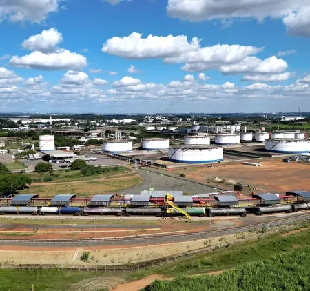Novo ramal ferroviário em SP vai economizar 3 dias de viagem para o transporte de etanol